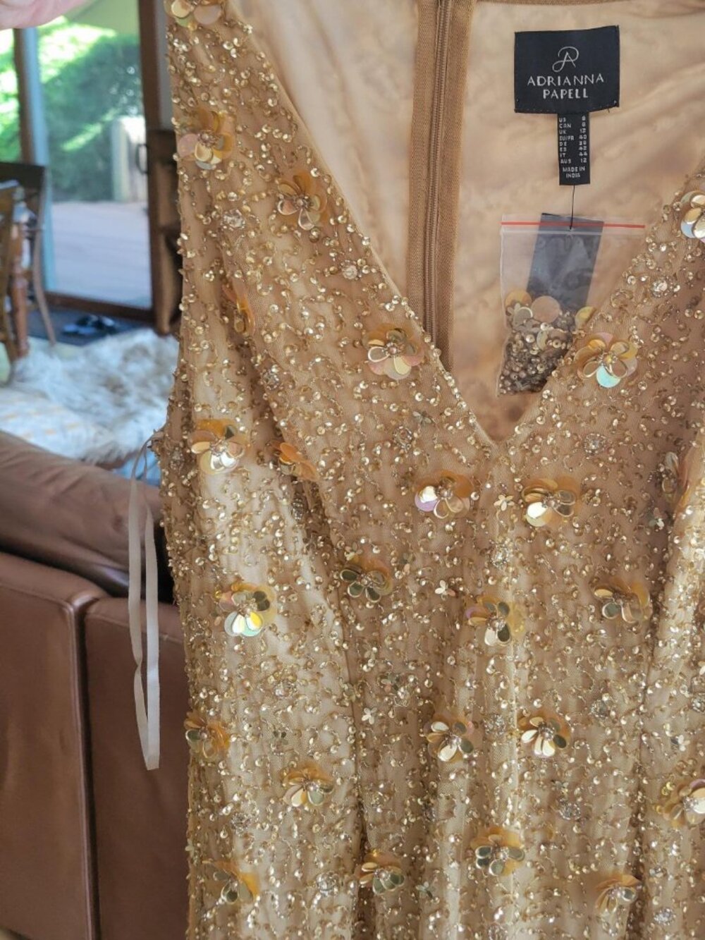 Adrianna Papell Size 8 Beaded Gown in Gold.